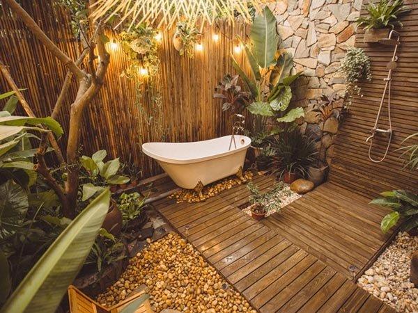 Special room with outdoor bathroom (SP)